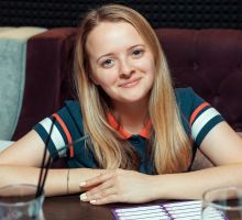 Превью к фотоальбому Угадай мелодию: РУССКОЕ СОВРЕМЕННОЕ (2015-2025) (08.11.2025) 19:00 Белая стрекоза