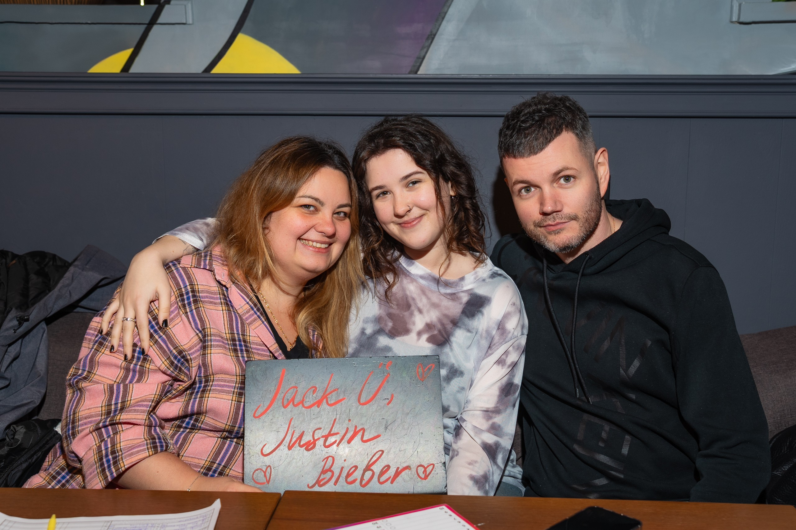 Превью к фотоальбому Рандом на троих Зарубежная музыка (05.11.2025) 20:00 Ramen Ten